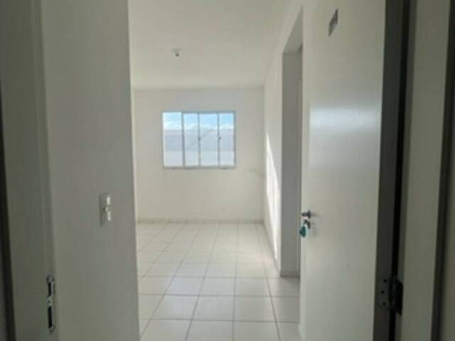 #52 - Apartamento para Venda em Linhares - ES