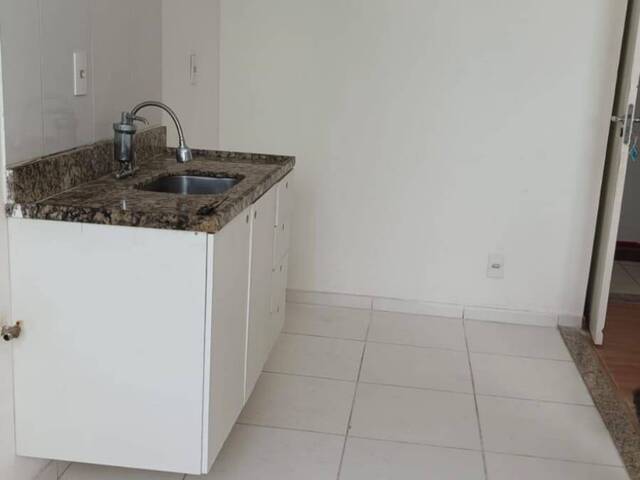 Apartamento para Venda em Linhares - 4