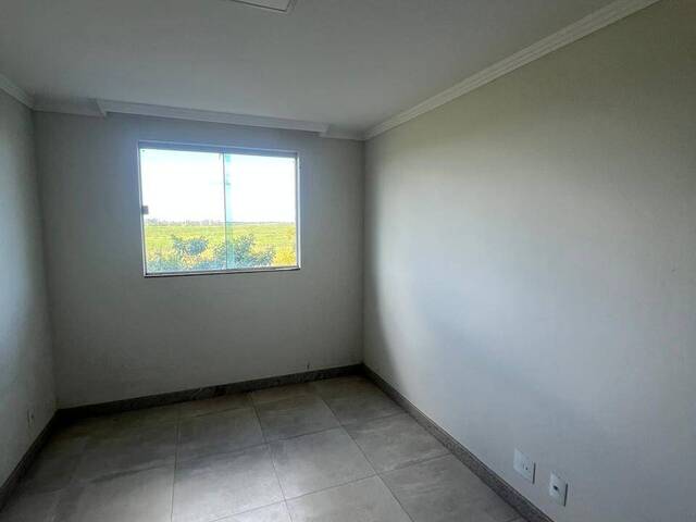 Apartamento para Venda em Linhares - 4