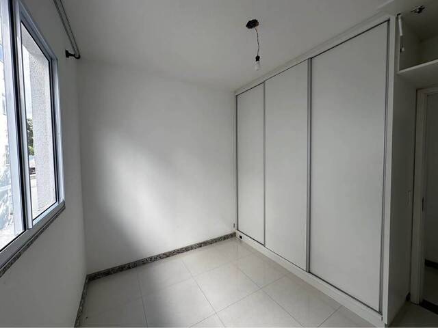 #441 - Apartamento para Venda em Linhares - ES