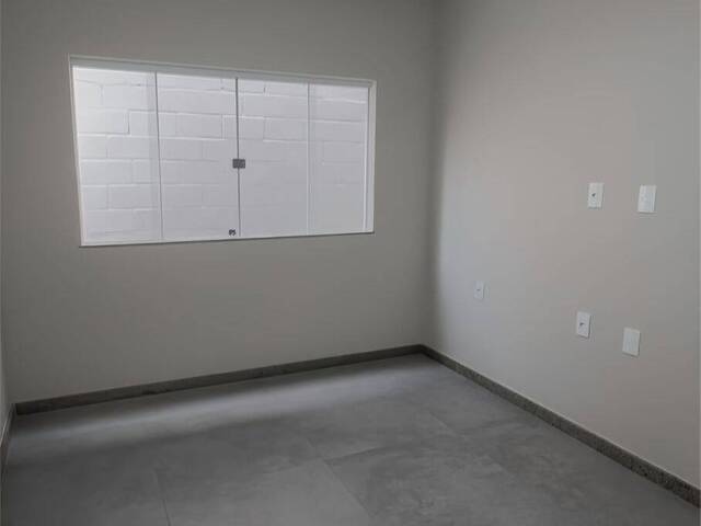 #572 - Casa para Venda em Linhares - ES