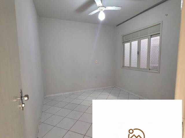 Apartamento para Venda em Linhares - 4