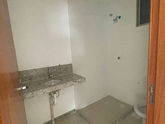 Apartamento para Venda em Linhares - 4