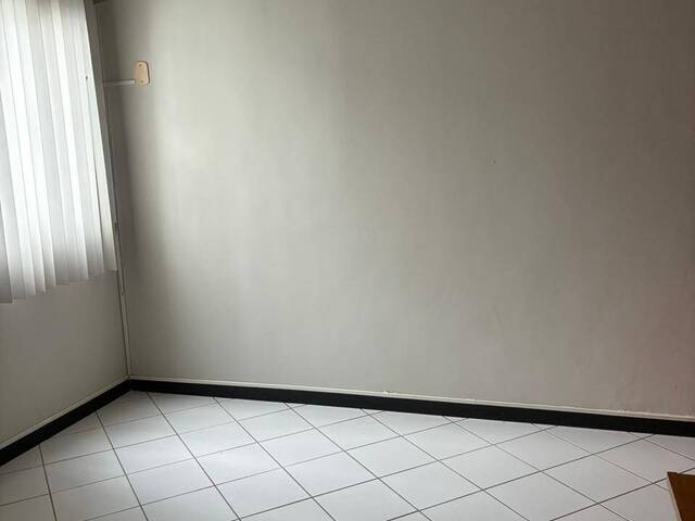 Apartamento para Venda em Linhares - 4